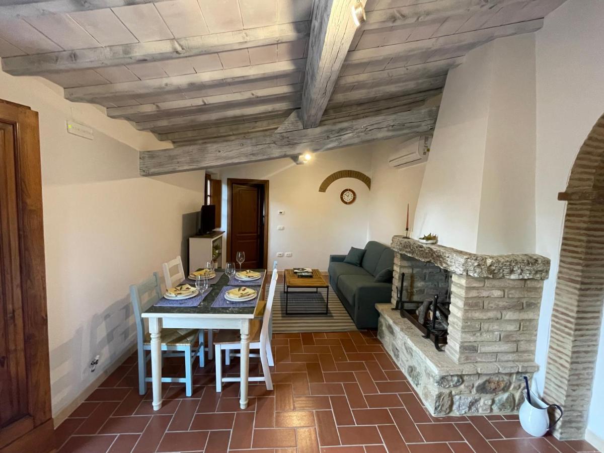 Casamoira Apartment Trequanda Bagian luar foto
