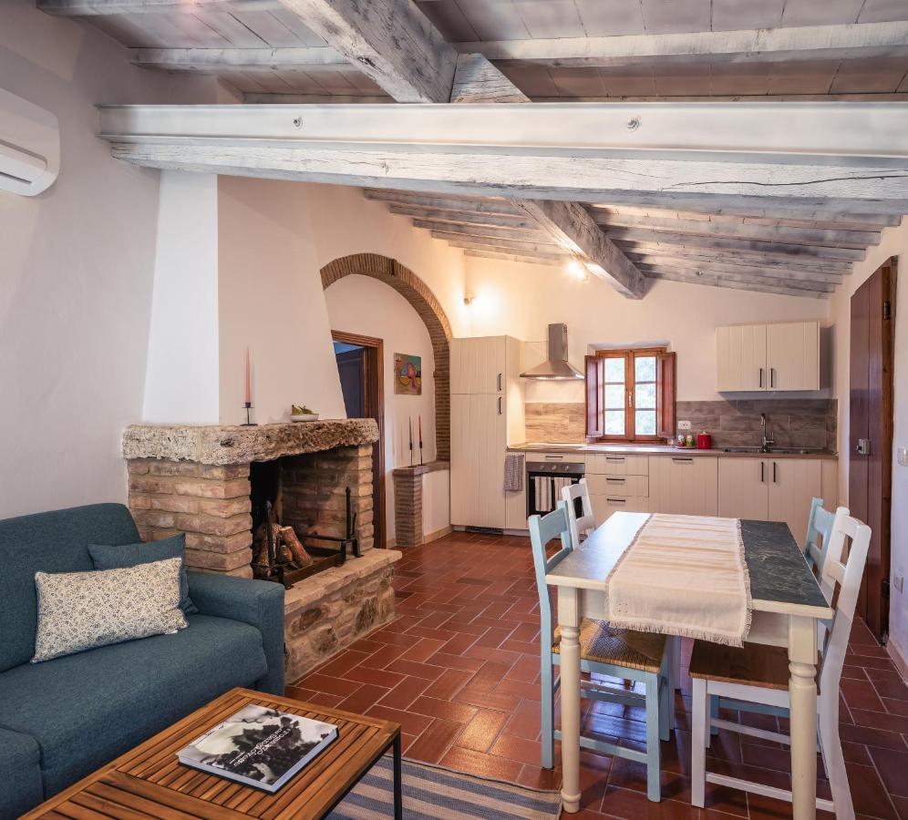 Casamoira Apartment Trequanda Bagian luar foto